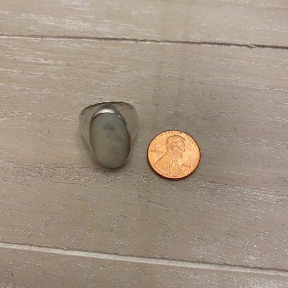 Gorgeous Vintage mother of pearl ring - Picture 11 of 13